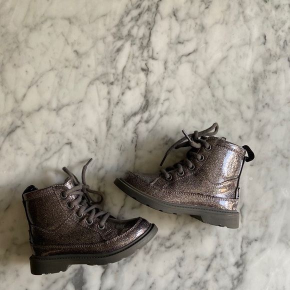 KIDS UGG ROBLEY BOOTS - Picture 8 of 10